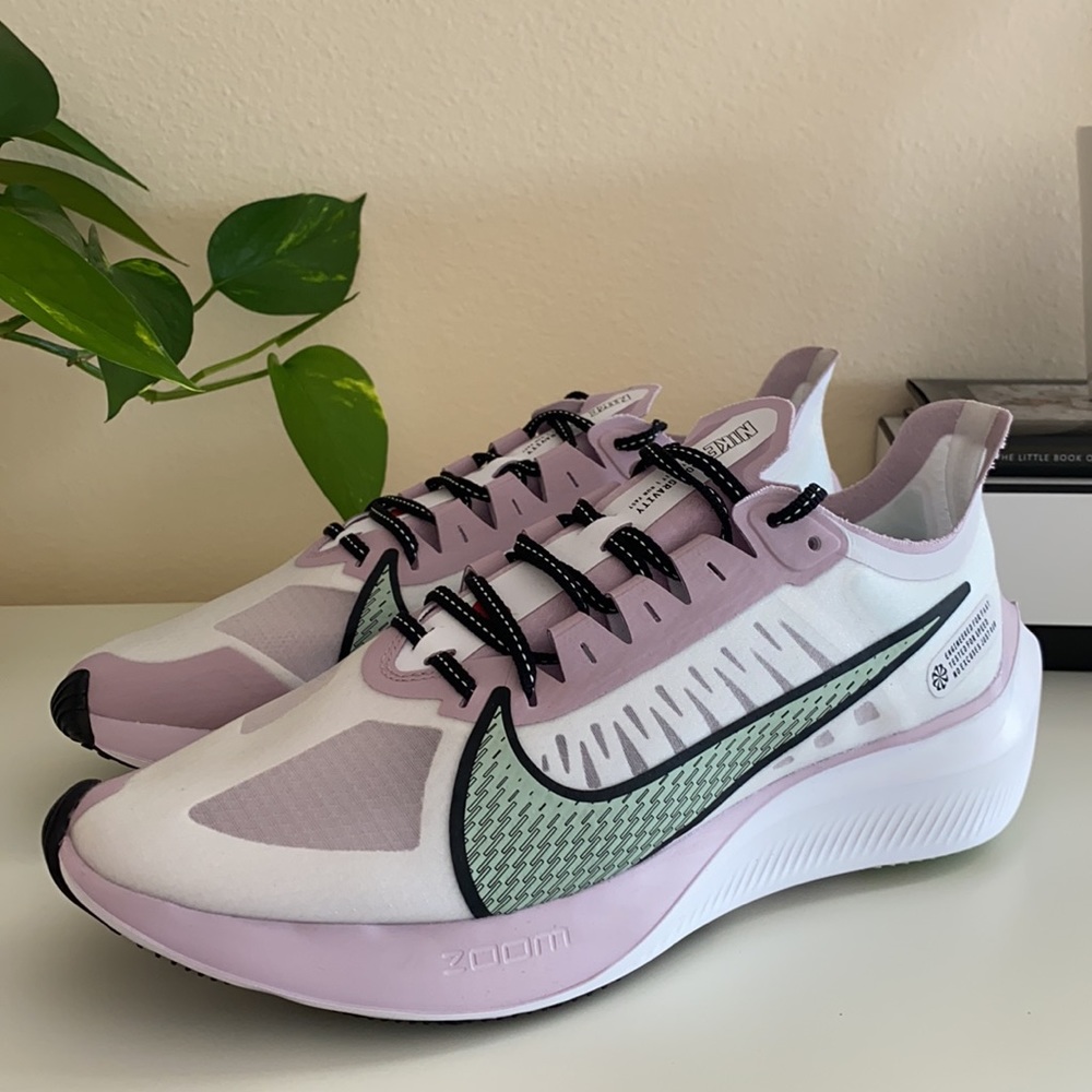 New Nike Zoom Gravity Running Shoe - Picture 2 of 8